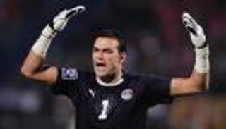 الحضري يقترب من الانتقال للدوري السعودي