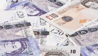 الإسترليني يعزز مكاسبه بعد تصويت المركزي على رفع الفائدة