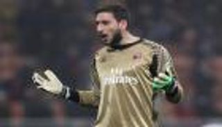 دوناروما يرفض تجديد عقده مع ميلان