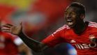 يونايتد يطمح لضم لاعب آخر من بنفيكا