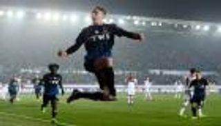 مدافع أتالانتا يقترب من ميلان بعد 15 جلسة تفاوض