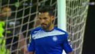 "محارب سموحة" يواصل هز شباك الأهلي بالتخصص