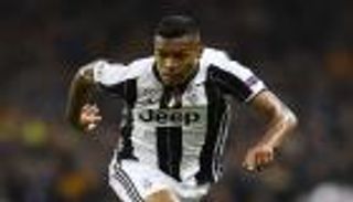 تشيلسي يرفع عرضه لخطف ظهير يوفنتوس