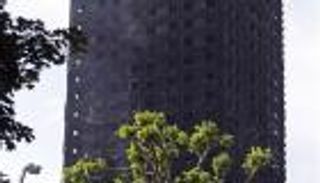 ارتفاع عدد ضحايا حريق "برج لندن" إلى 58 شخصا