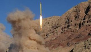 تجربة إطلاق صاروخ بالستي إيراني-أرشيفية