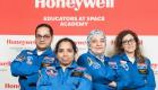 4 معلمين من الإمارات يشاركون في برنامج تدريب رواد الفضاء بأمريكا