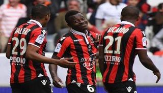 روما يسبق برشلونة وسان جيرمان إلى نجم نيس