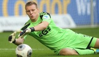 ميلان مهتم بحارس ليفركوزن