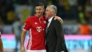 وكيل ليفاندوفسكي يهاجم أنشيلوتي