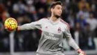 وكيله: دوناروما تلقى تهديدات بالقتل لتجديد عقده