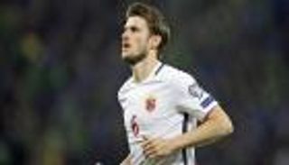 هوفنهايم يستعد لدوري الأبطال بضم مدافع وست هام