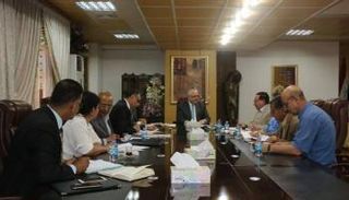 جانب من اجتماع اللجنة العليا