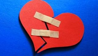 جرح القلب العاطفي قد يسبب الوفاة