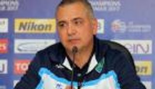 الفتح السعودي يجدد عقد مدربه التونسي