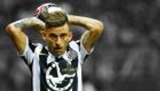 برشلونة يقترب من ضم نجم سانتوس