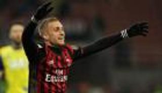 وكيل ديلوفيو يؤكد صعوبة استمراره مع ميلان