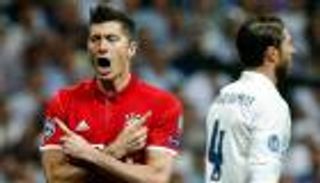 بايرن يحذر كبار أوروبا من مفاوضة ليفاندوفسكي