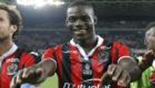  نيس يُغري بالوتيللي براتب كبير لضمان بقائه