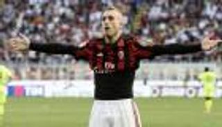 وكيله: ديلوفيو قد يعوض صلاح في روما