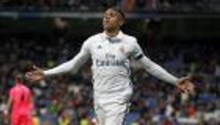 مهاجم الريال على أعتاب ليون لخلافة لاكازيت