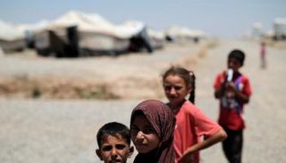 أطفال نازحون بالموصل العراقية