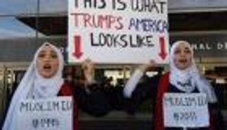 اليمن ينتقد قرار محكمة أمريكية بإعادة حظر السفر جزئيا 