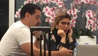 أصالة في مطار رفيق الحريري ببيروت بعد إخلاء سبيلها