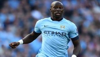 مانجالا مدافع مانشستر سيتي