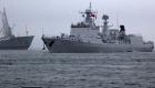 الصين تدشن مدمرة جديدة محلية الصنع