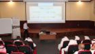 مواصلات الإمارات توعّي بإجراءات الإبلاغ عن الحوادث