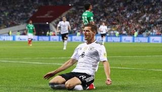 جورتزكا يحتفل بالتسجيل في المكسيك