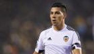 فالنسيا يعلن انتقال إنزو بيريز لريفر بليت