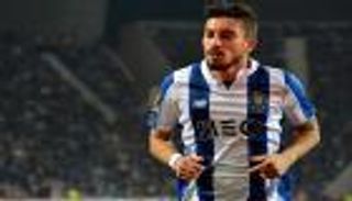 تشيلسي يتحرك نحو ضم بديل ساندرو