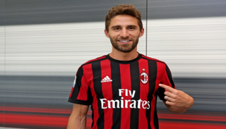 بوريني خامس ضفقات ميلان