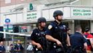 رعب في مستشفى بنيويورك.. طبيب يقتل زميلته ويصيب 6 وينتحر 