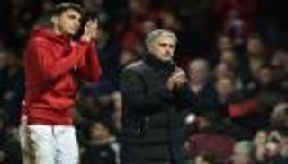 مورينيو يحسم مستقبل دارميان في يونايتد