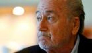 بلاتر يلمح لفساد خليفته في الفيفا