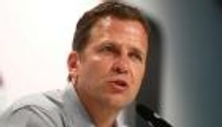 بيرهوف يحذر من "نجاح القارات" وحصانة النجوم