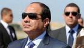 بالصور.. السيسي يصل المجر للمشاركة في قمة "فيشجراد ومصر"