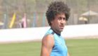 الأهلى يحذر لاعبه من الاتصال برئيس الزمالك