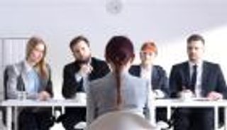 سؤال لا تجب عنه في مقابلة العمل.. ما هو؟