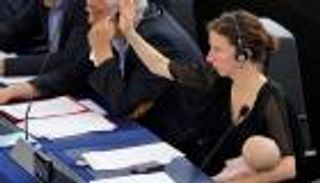 الرضاعة لفترة طويلة خطر على أسنان الأطفال