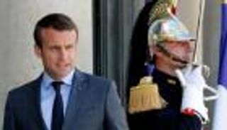 فرنسا..الحكومة تتعهد بخفض "علبة السجائر" إلى 10 يورو