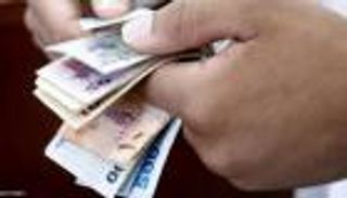 الحكومة القطرية تفشل في بيع الريال بالسوق السوداء