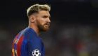 رقم تاريخي جديد ينتظر ميسي بعد تمديد عقده مع برشلونة