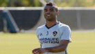 أشلي كول يتمنى العودة إلى تشيلسي