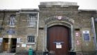 بريطانيا تبدأ عزل الإرهابيين في سجون خاصة