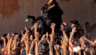 بالصور.. احتفالات إسبانية صاخبة بأقدم مهرجان أوروبي 