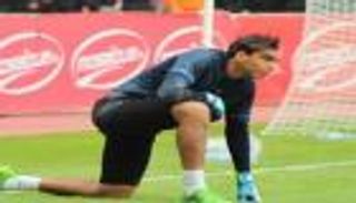 الإفريقي يغامر بحارسه المصاب في موقعة الكونفدرالية