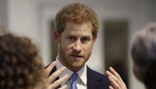 هاري يطالب الشباب بالتفكير